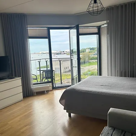 Apartment24 Yacht Club View *